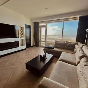 zee.zandvoort-hotels.com/
